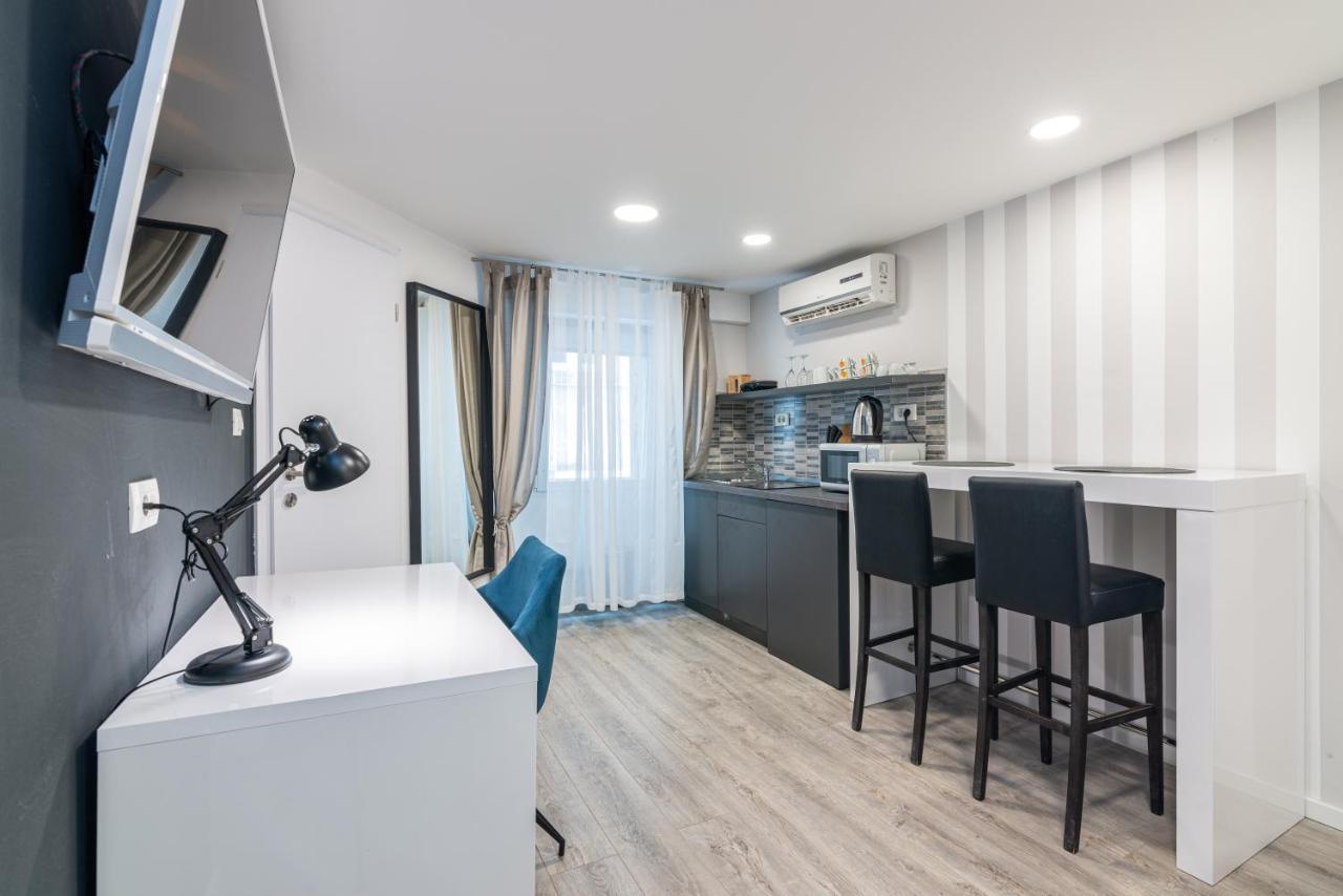 Small, Sweet & Cosy Apartments Рийека Екстериор снимка