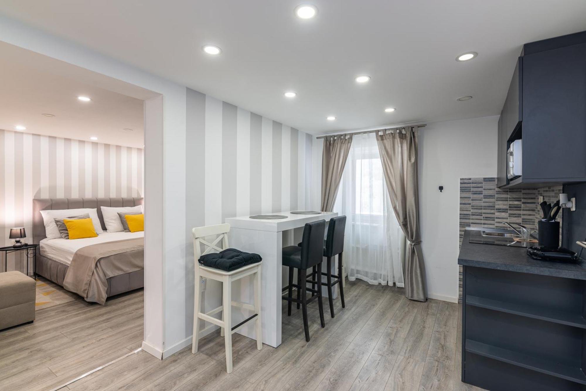 Small, Sweet & Cosy Apartments Рийека Екстериор снимка