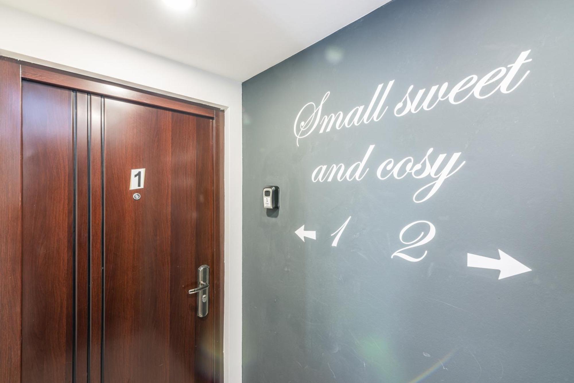 Small, Sweet & Cosy Apartments Рийека Екстериор снимка